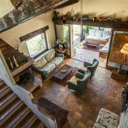 בית נופש Agriturismo Il Casale סטורניה